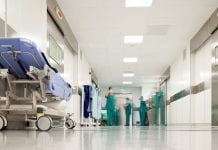 Ministrul Sănătăţii spune că ambulanțele și UPU pot rămâne fără bani în noiembrie