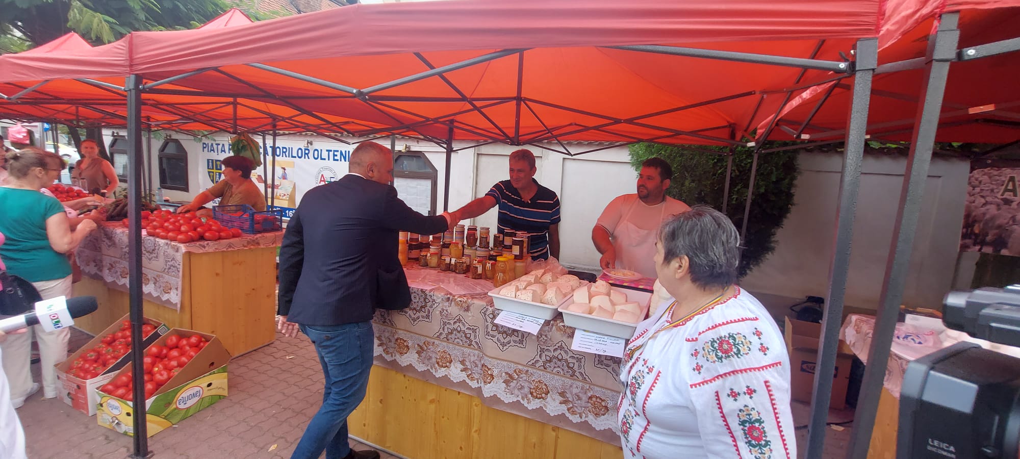 Sa redeschis Piaţa Volantă din Slatina. Ministrul Agriculturii