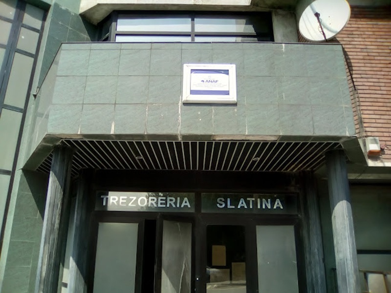 Trezoreria Slatina intră în blocaj: Proteste și activitatea cu publicul oprită