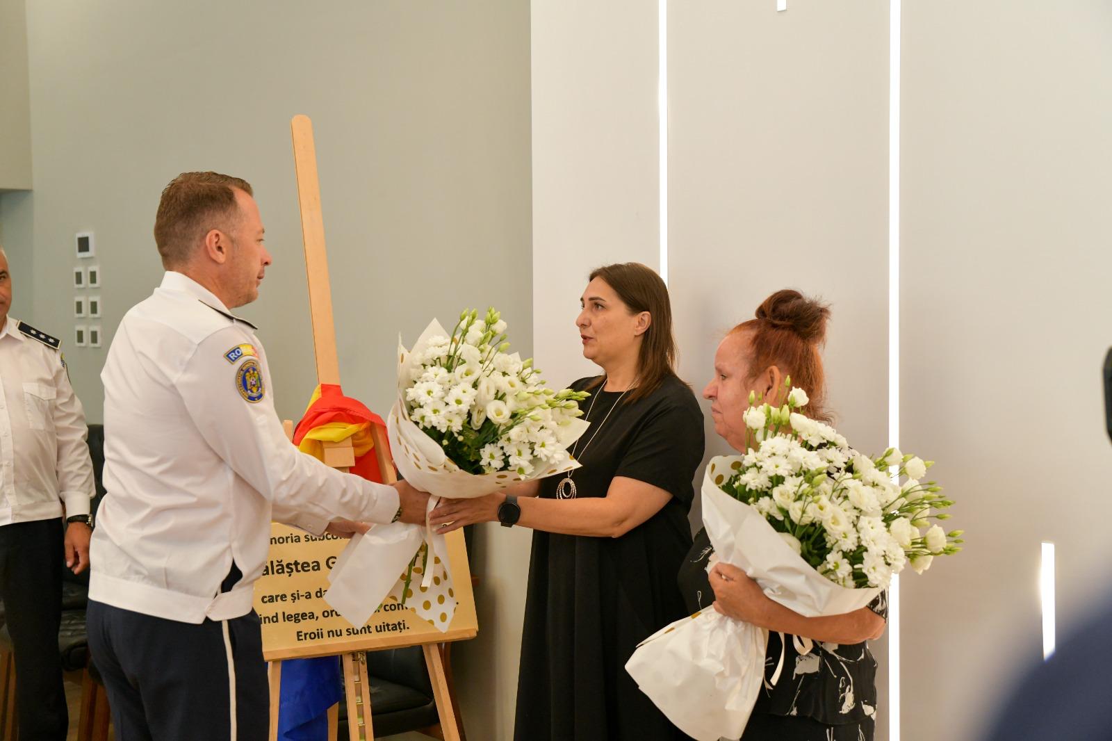 21 de ani de la sacrificiul subcomisarului George Lelian Pălăștea: Omagiu adus la IPJ Olt
