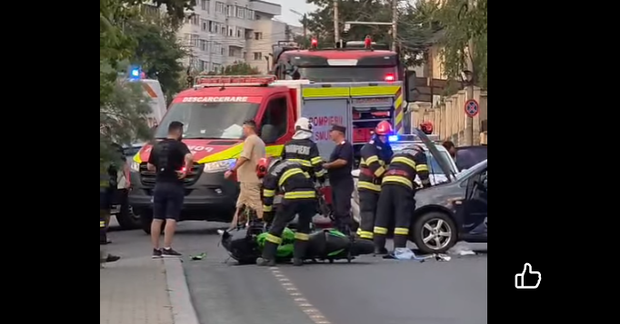 Accident rutier în Slatina. Motociclist transportat la spital după o coliziune cu un autoturism