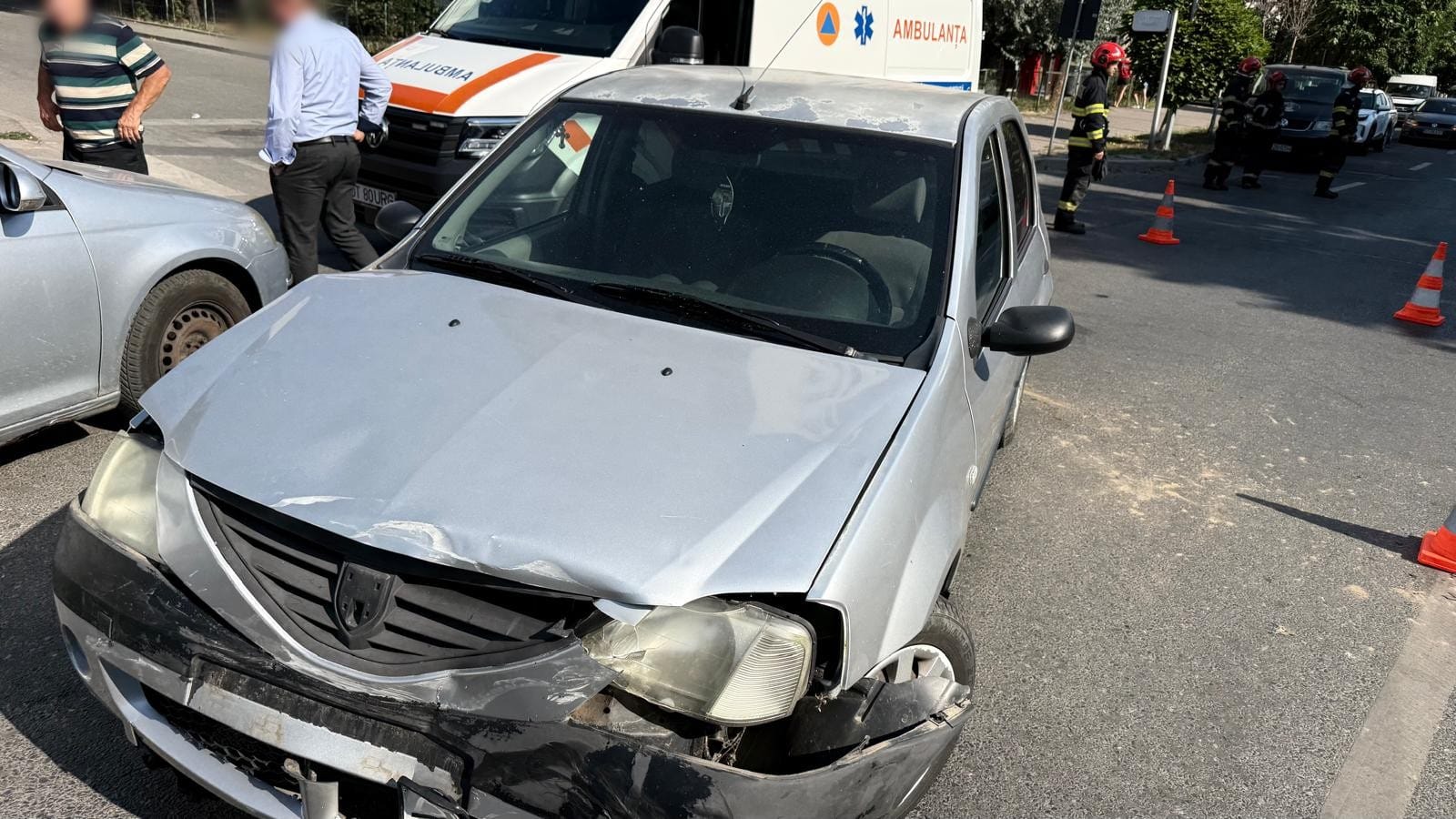Accident grav pe strada Primăverii din Slatina: O femeie de 78 de ani a ajuns la spital după o coliziune între două mașini