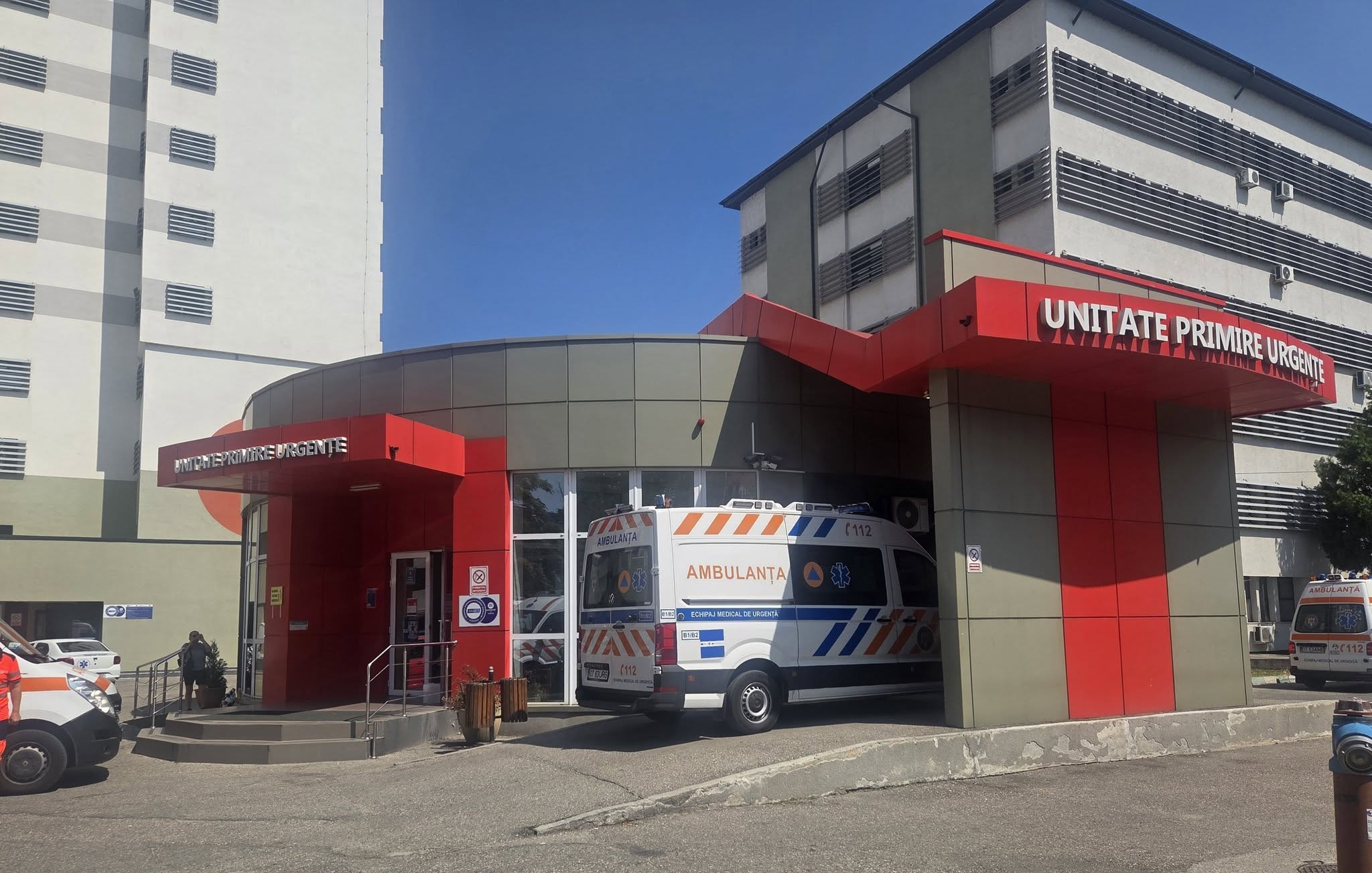 Agresiune gravă la Spitalul Slatina: O infirmieră din UPU, lovită de o pacientă în timpul investigațiilor