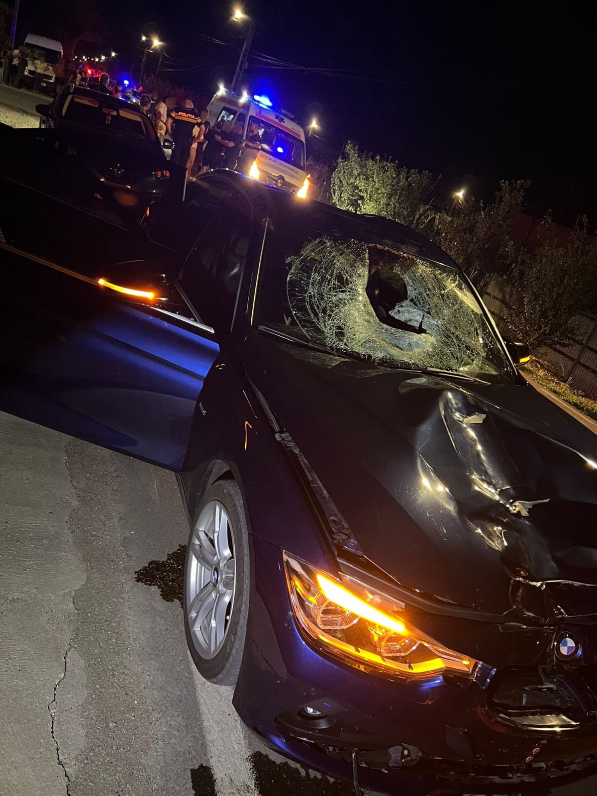 Accident MORTAL pe un drum din Olt. Pieton acroşat de o maşină