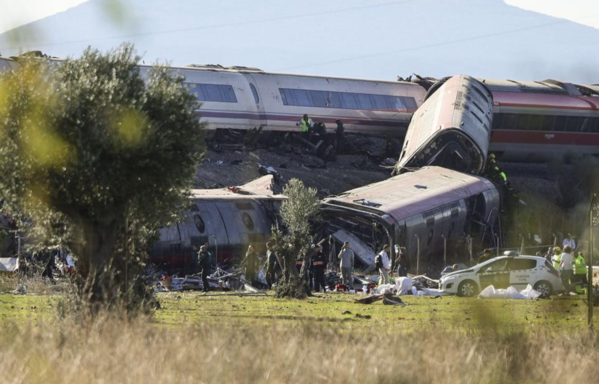 Tragedie feroviară în Spania: Coliziune frontală între două trenuri de mare viteză cu zeci de victime