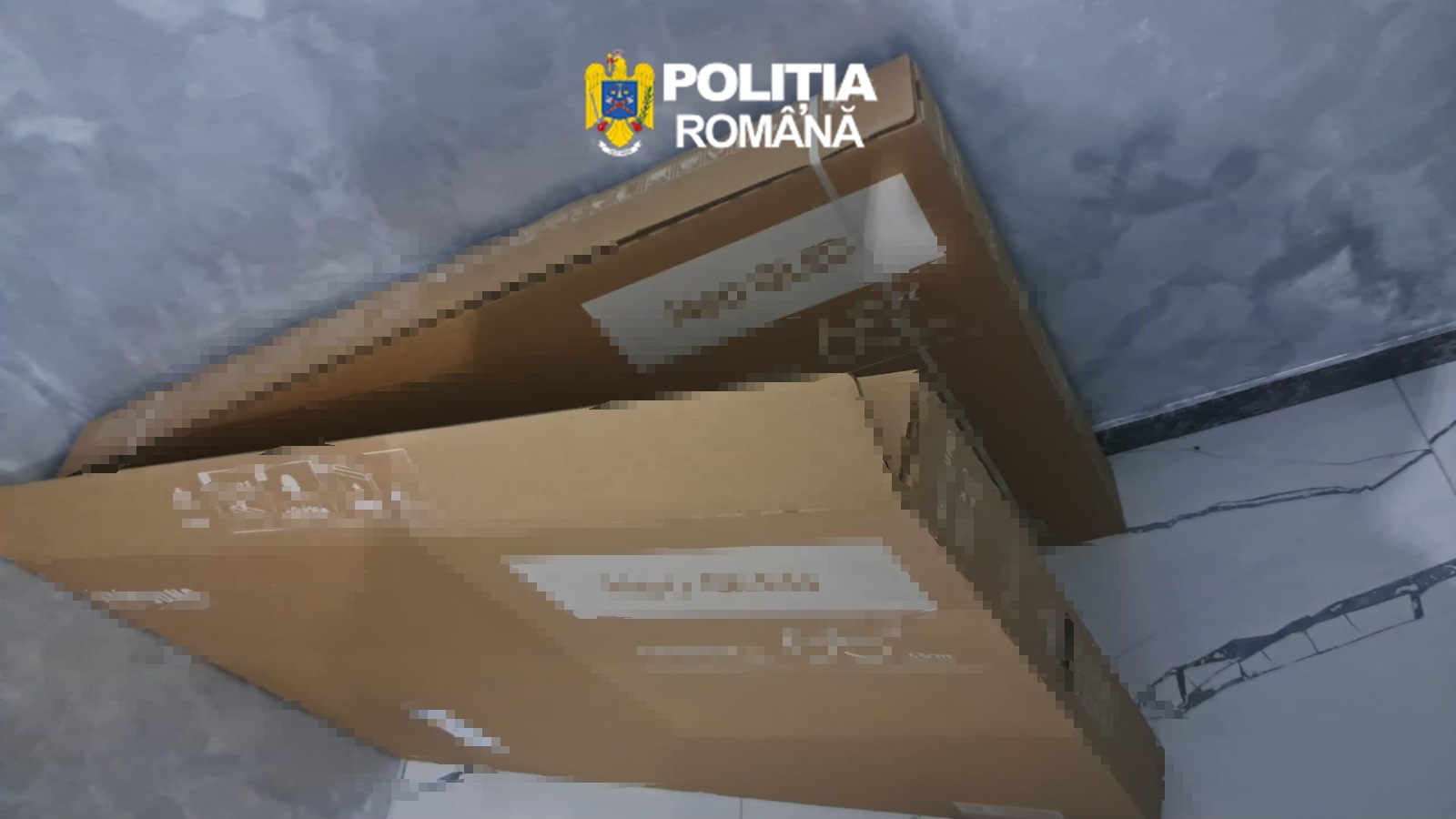 Percheziții în Olt: Au furat televizoare de 50 mii de euro, dintr-un TIR aflat în mers (VIDEO)